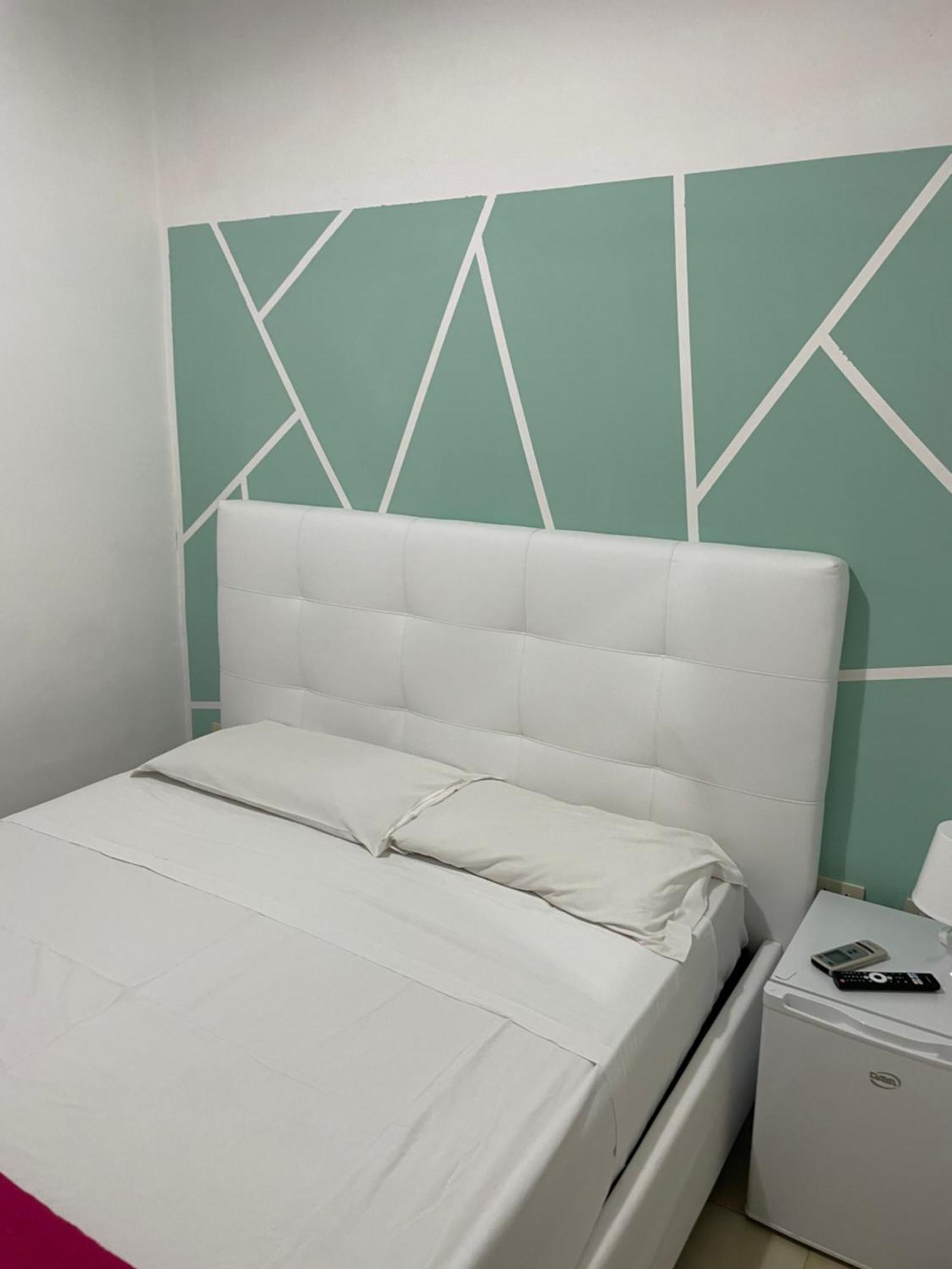 Hostel Bb La Fenice Наполи Екстериор снимка