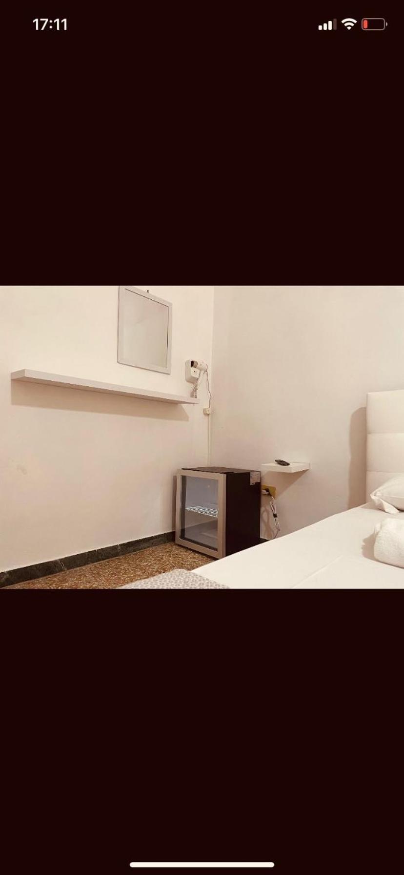 Hostel Bb La Fenice Наполи Екстериор снимка