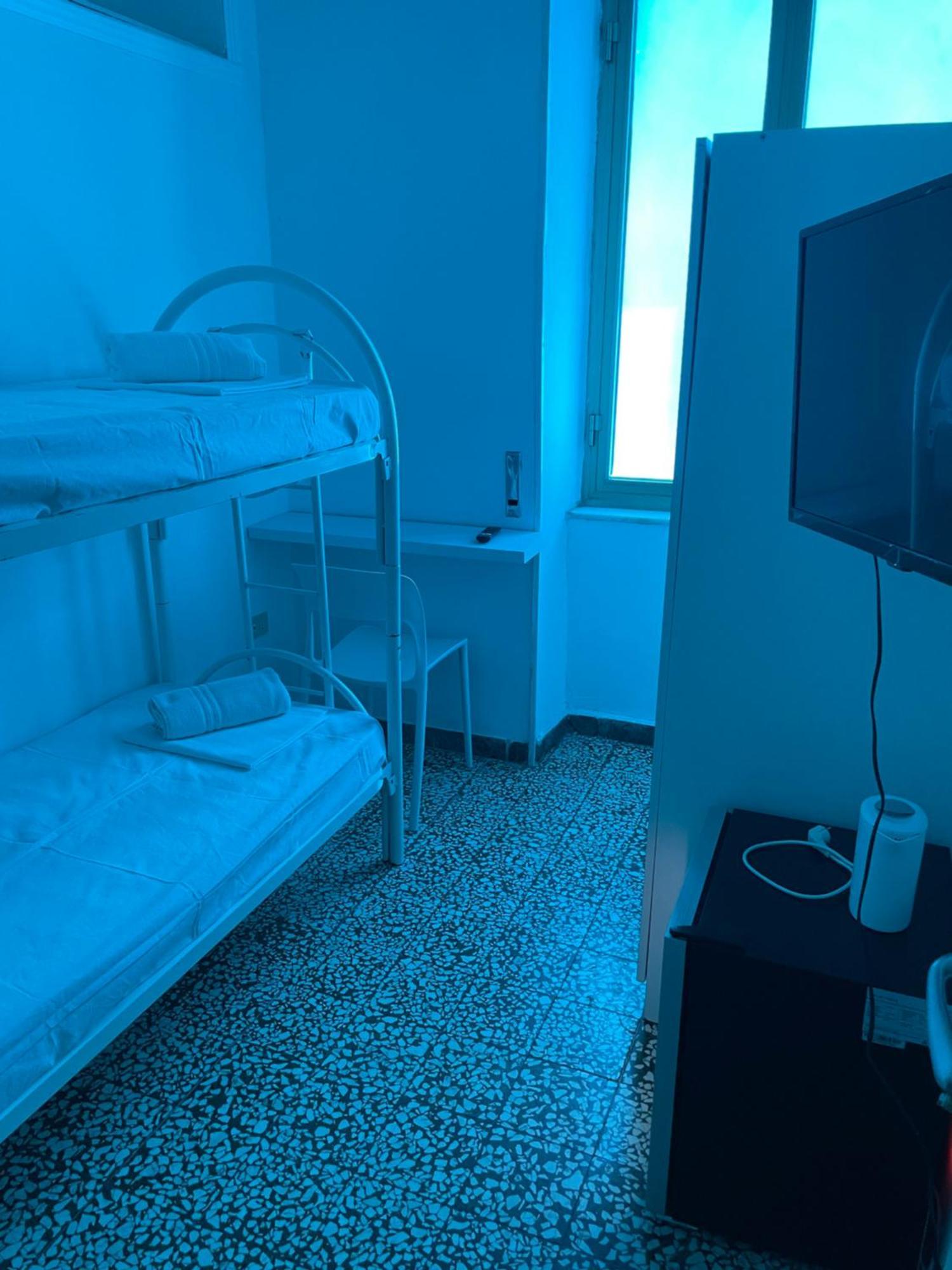 Hostel Bb La Fenice Наполи Екстериор снимка